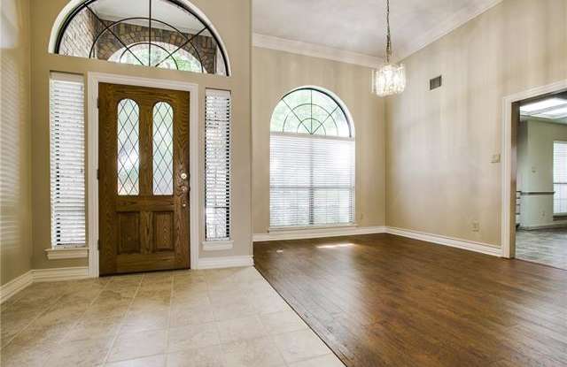 4221 Donnington Drive Gallery 2