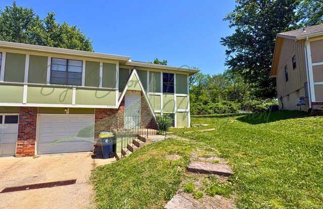 SPACIOUS TOWNHOME WITH GARAGE!!! photos photos