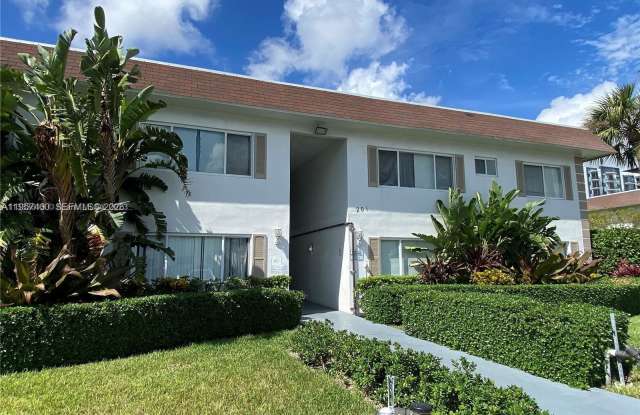 101 Southeast 6th Avenue photos photos