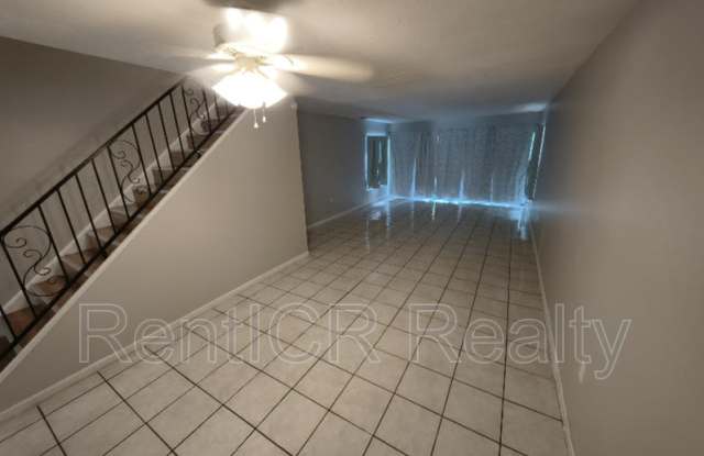 1708 Azalea Court Unit B Gallery 2