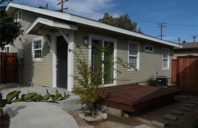 2445 5th St photos photos