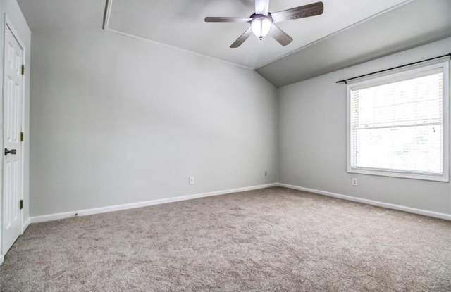 Decatur End-Unit Townhome Minutes from Emory & CDC Gallery 4