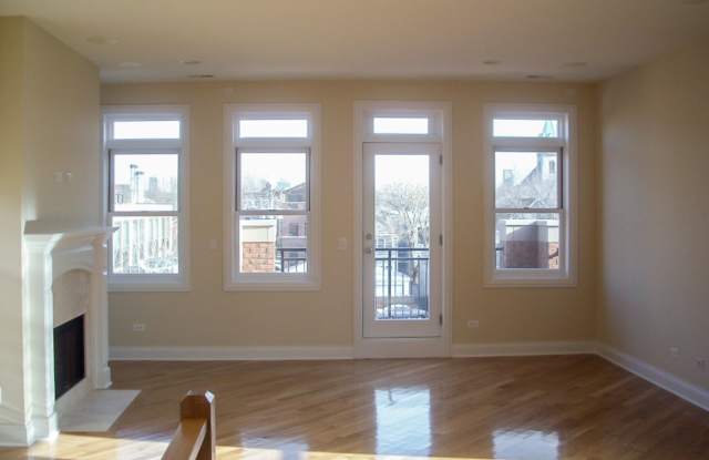 2334 N Greenview Gallery 4