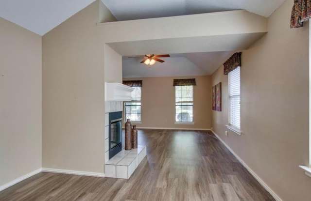 331 Parkwood Lane Gallery 3