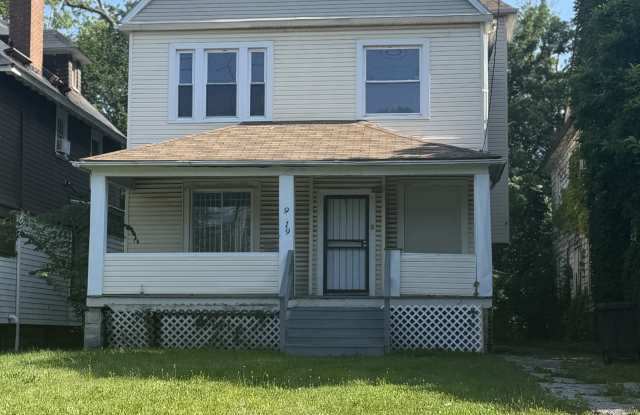 9719 Miles Avenue photos photos