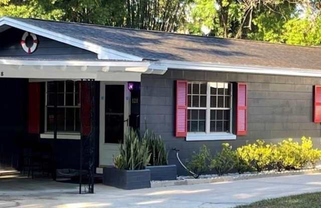 828 N HYER AVENUE photos photos