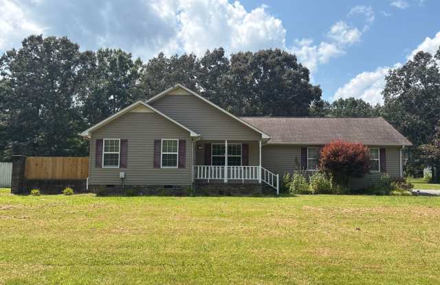 Beautful Home with Spacious 1 Acre Lot Outside Manchester City Limits... photos photos