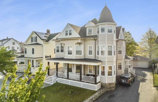 974 Plymouth Ave unit: 3 photos photos