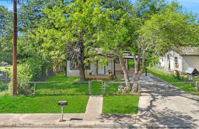 Modern Comfort and Convenience  4BR/2BA Home in San Antonio Available Now! photos photos