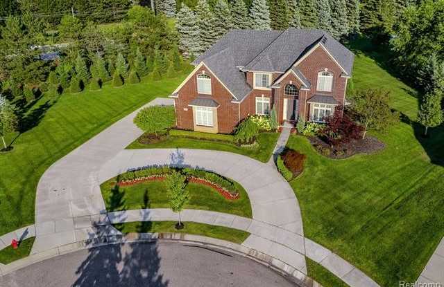 16946 NIAGARA Drive photos photos