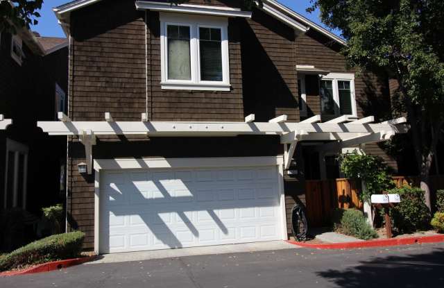 3 Bedroom Townhome for Rent - 7603 Eckmeyer Court, Cotati, CA 94931
