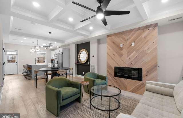 2639 LOYOLA NORTHWAY Gallery 3