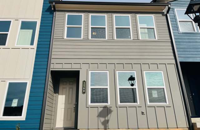 LIKE NEW IN PARK VUE! Townhome located across from Westside Park in Atlanta! MUST SEE! photos photos