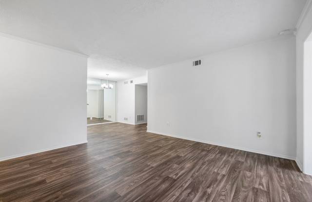 1318 Brockett Place Gallery 4