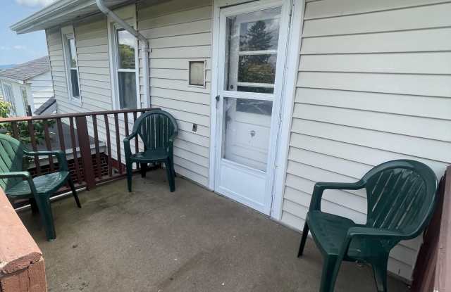 35 Fort Street - 2 photos photos