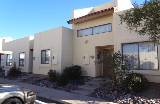 2500 N Ironwood Ridge Dr - 2500 North Ironwood Ridge Drive, Tucson, AZ 85745
