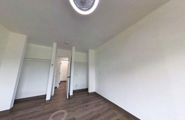 Large Two Story 8 Bed 4 Bath Home Near Campus!! Gallery 3