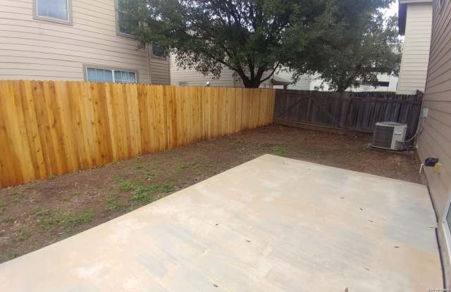 111 Cindy Lou Drive Gallery 2