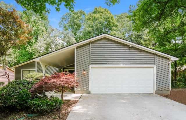 2472 Hewatt Road photos photos