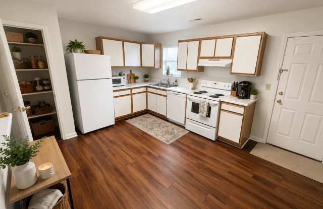 Blacksburg, 4 BR / 2.5 BA Available August 17 Gallery 4