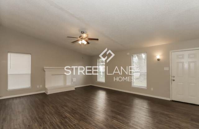 15927 Kenbrook Drive Gallery 3