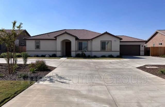 3209 North Rova Ct - 3209 N Rova Ct, Visalia, CA 93291