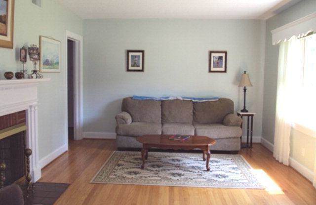500 Monticello Drive Gallery 4