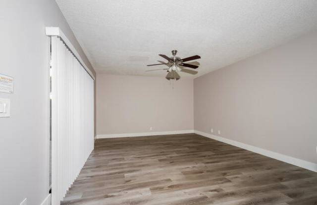 6284 Seven Springs Boulevard Gallery 2