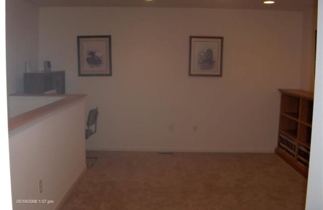 8152 SHORES EDGE Place Gallery 4