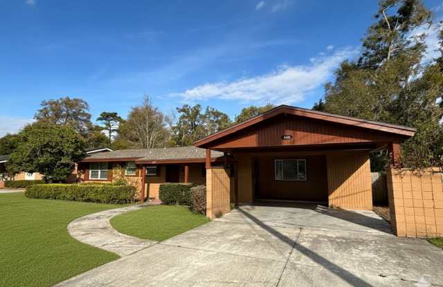 Spacious 3BR Home with Bonus Room. Outdoor Patio. Fenced Backyard. No HOA. Pet Friendly! photos photos