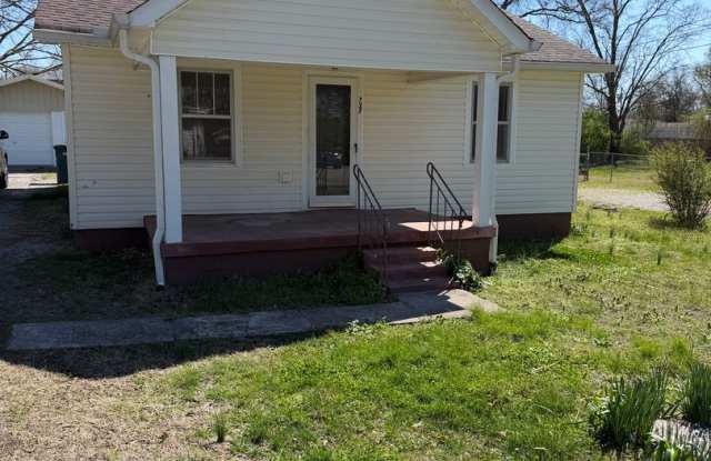 Adorable Cottage with detached garage Lebanon TN photos photos