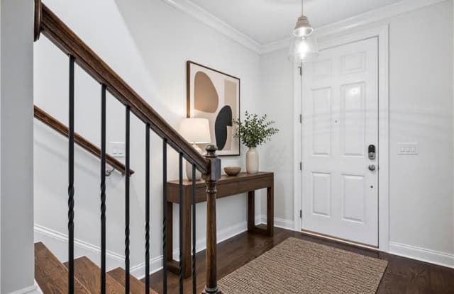 323 Patterson Way NE Gallery 2