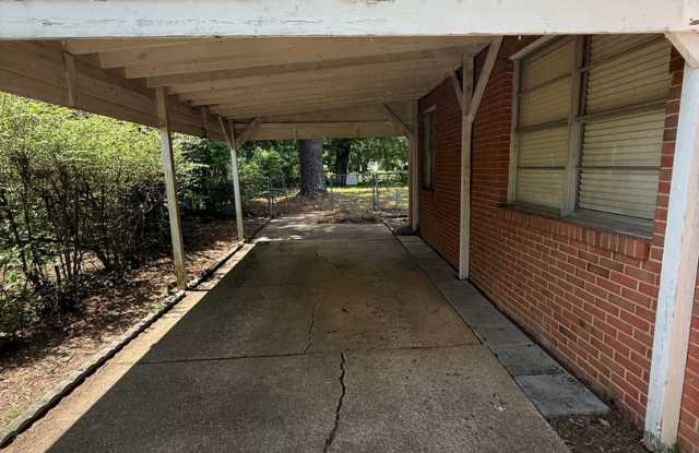 ** 3 Bed 1 Bath located in Grove Hill Estates ** Call 334-366-9198 to schedule a self tour Gallery 4
