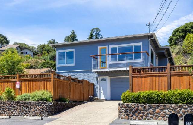 Beautiful Duplex In Highly Desirable San Rafael! photos photos