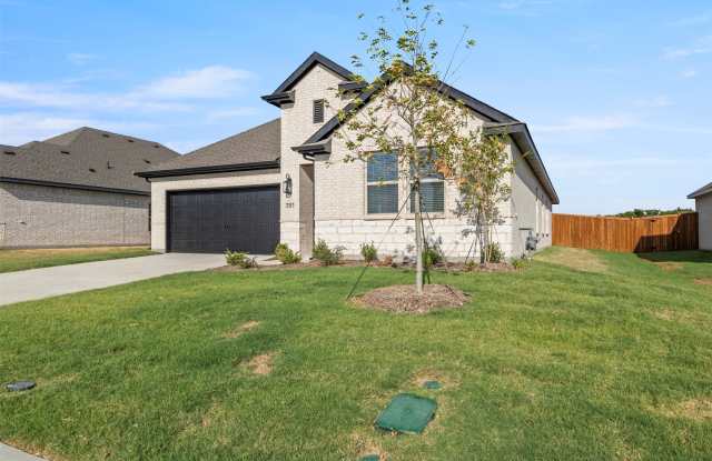 2113 Maple Ridge Drive Gallery 2