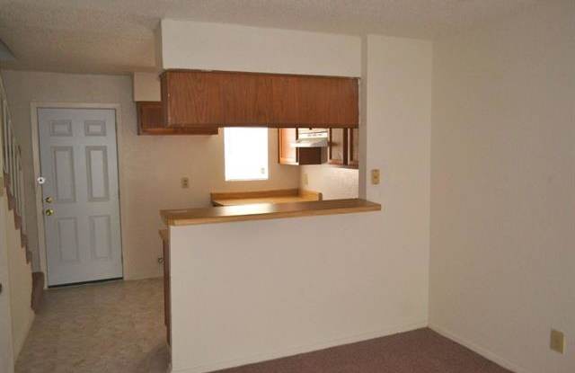 9502 Olde Towne Row Gallery 3