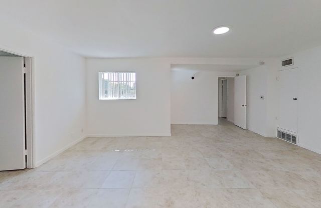 Beautiful 4+2 GRANADA HILLS HOME photos photos