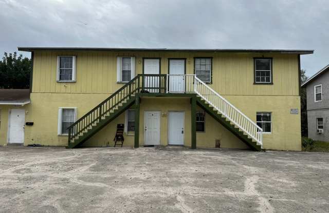 Large 4 bed 3 bath - 1633 West 28th Street, Riviera Beach, FL 33404 Large 4 bed 3 bath - 1633 West 28th Street, Riviera Beach, FL 33404