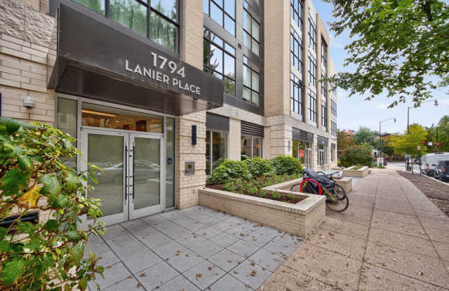 Charming 1 Bed in Adams Morgan | Cool Rooftop, Garage Parking Available! Gallery 1