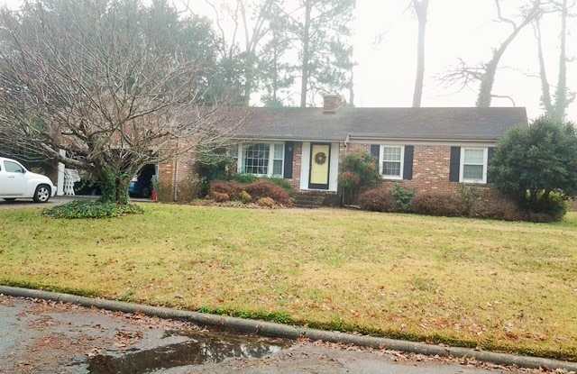 Lots of Space And Large Lot. photos photos