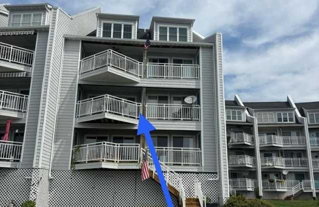 25-B OWENS LANDING Court Gallery 3