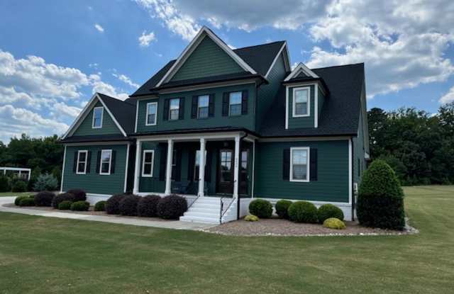 Furnished 4BR, 4BA Chapel Hill Home photos photos
