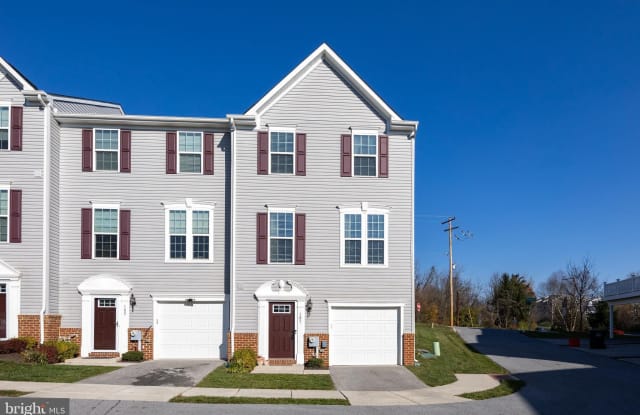 101 SIMMONS ALLEY - 101 Simmons Alley, Phoenixville, PA 19460