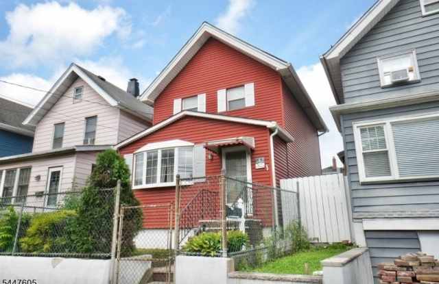 425 Davis Ave photos photos 425 Davis Ave photos photos