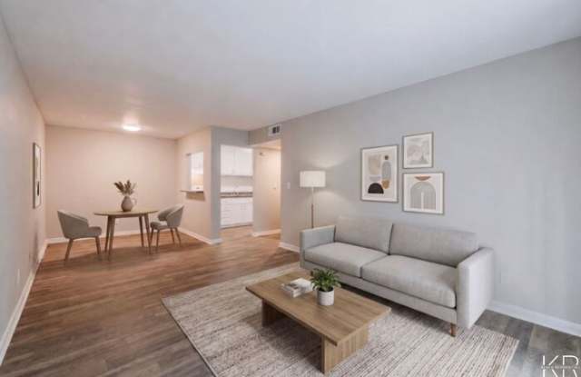 2006 Northlake Parkway Gallery 2
