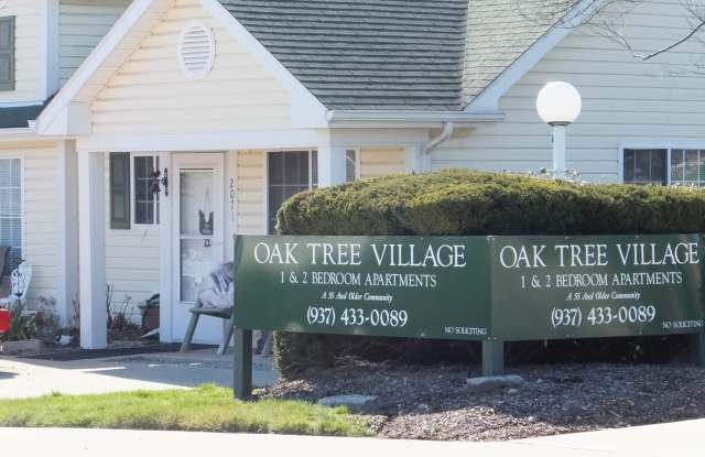 Large 2 bedroom apartment with washer/dryer hookup.  55+ community photos photos
