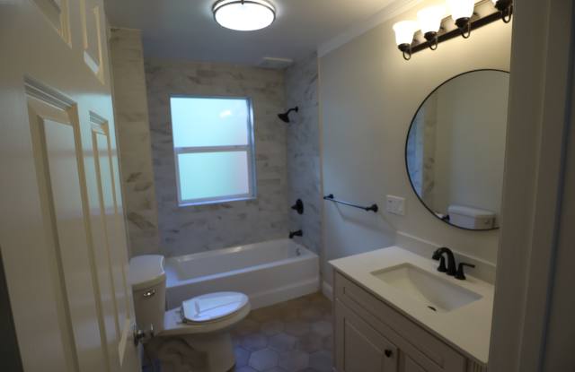 4653 Davenport Avenue - 1 Gallery 3