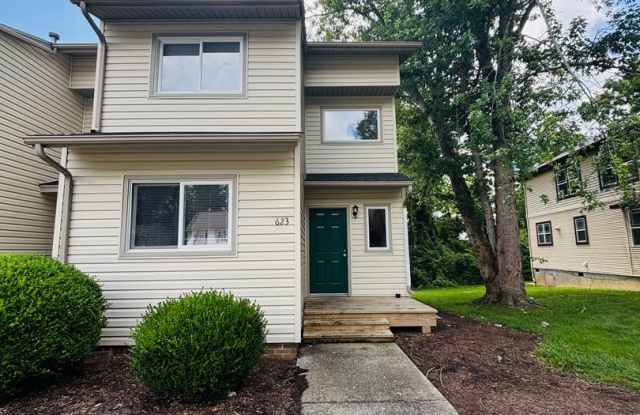 4 Bedroom 2.5 Bath Townhouse photos photos