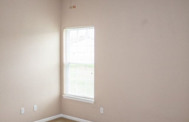 9404-9406 North Gower Avenue Gallery 2