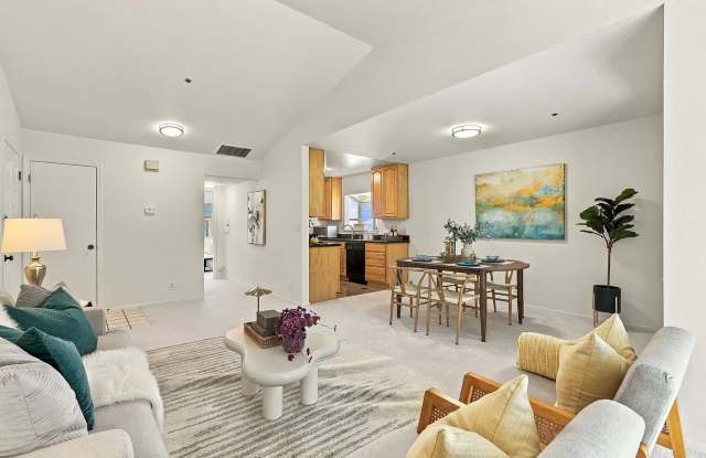 1008 San Antonio Cir Unit 318 Gallery 4